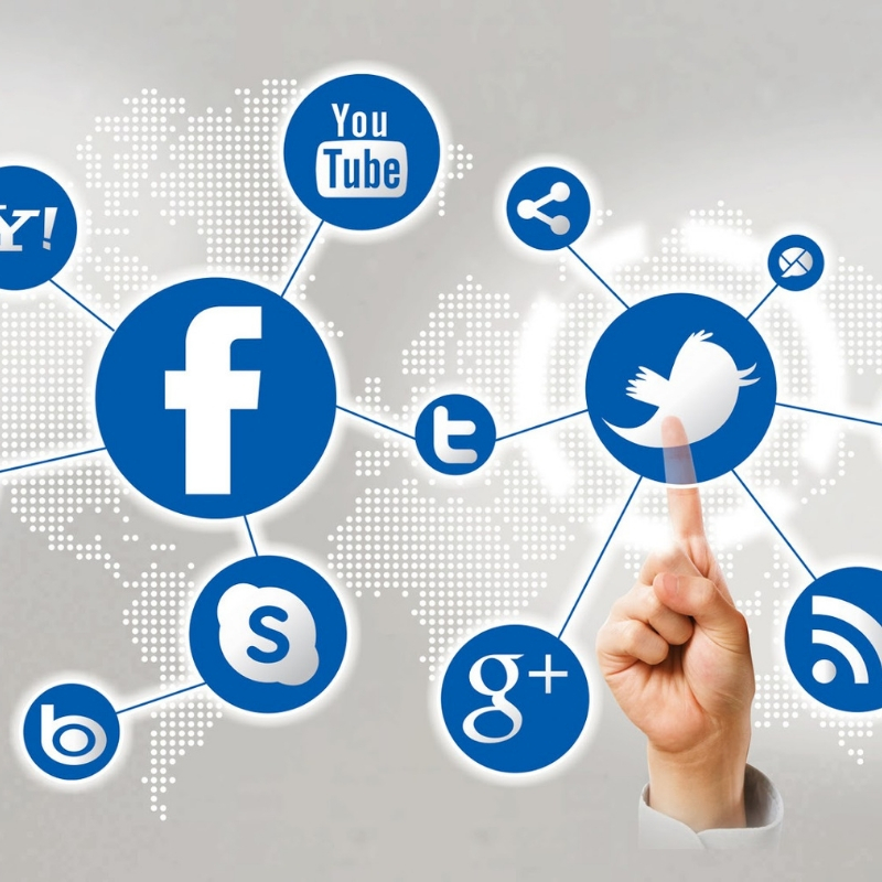 community manager sueldo